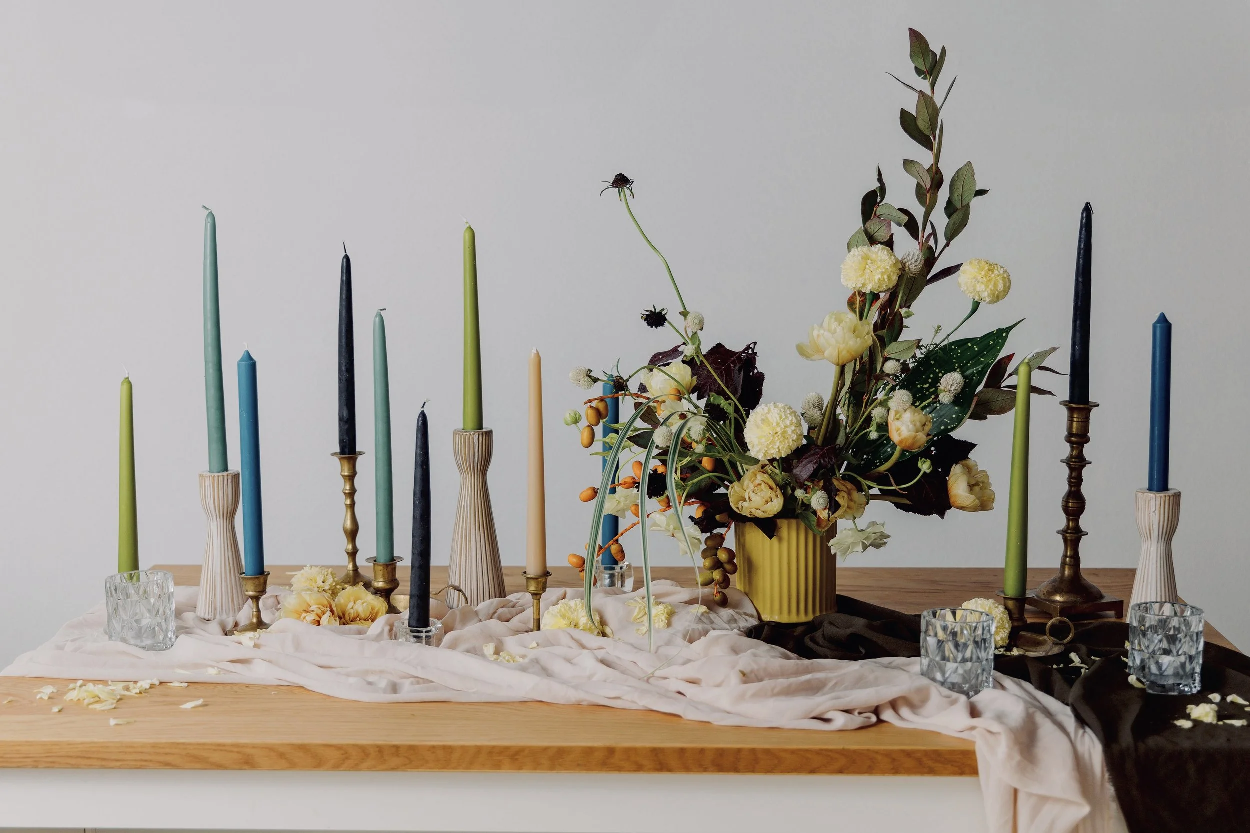 Textural bouquet and floral detail